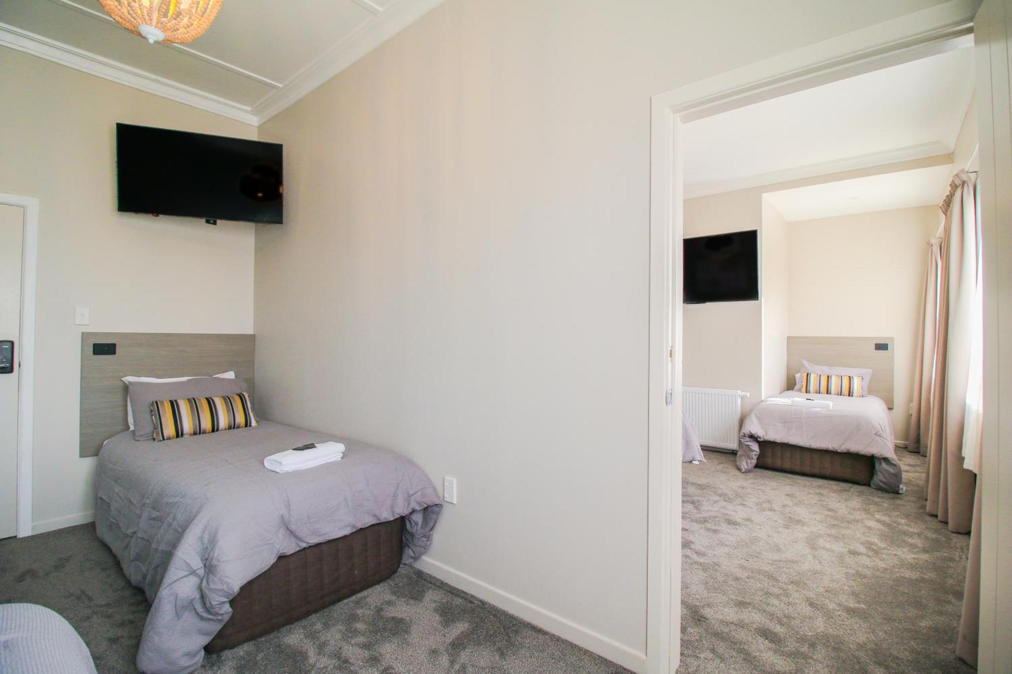 Whitehouse Hotel อินเวอร์คาร์กิลล์ ภายนอก รูปภาพ